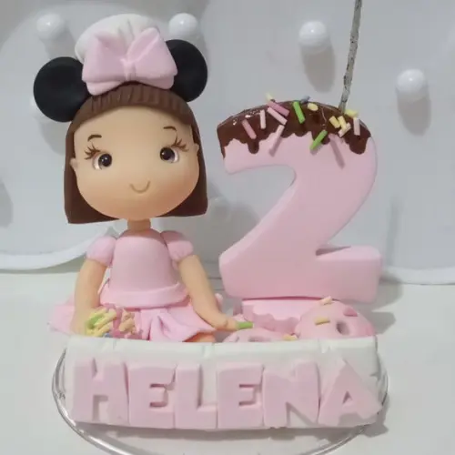 Topo de Bolo Menina Confeiteira de Biscuit com Vela e Nome