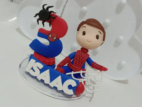 Topo de Bolo Menino Homem Aranha de Biscuit com Vela e Nome