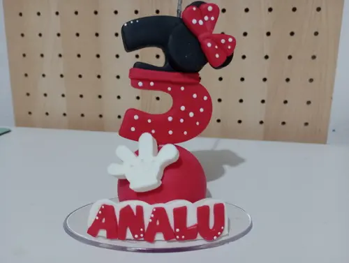 Topo de Bolo Minnie Vela de Biscuit com Nome