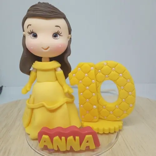 Topo de Bolo Princesa de Vestido Amarelo com Vela e Nome