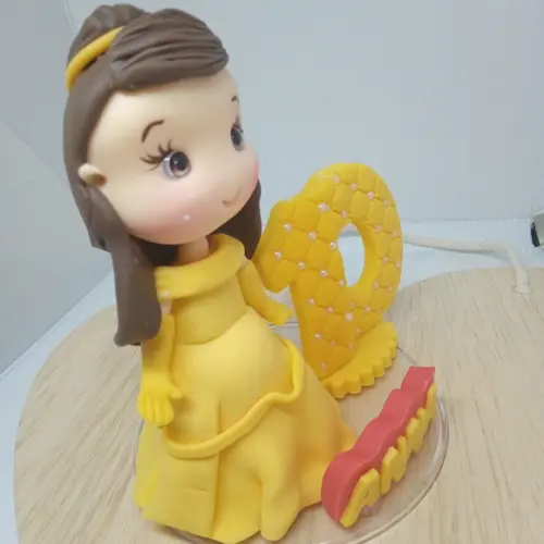Topo de Bolo Princesa de Vestido Amarelo com Vela e Nome