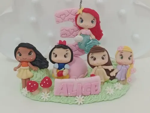 Topo de Bolo Princesas em Biscuit
