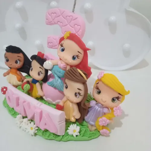 Topo de Bolo Princesas em Biscuit