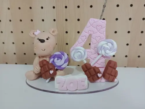 Topo de Bolo Urso de Pelúcia e Doces de Biscuit
