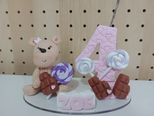 Topo de Bolo Urso de Pelúcia e Doces de Biscuit