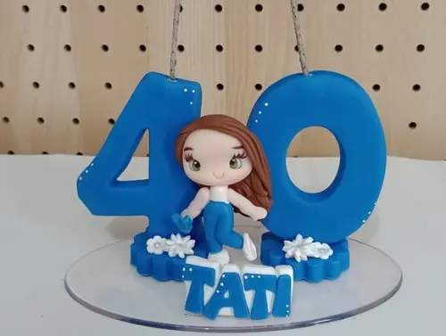 Vela Adulto Quarentei com Aplique de Biscuit