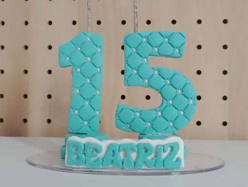 Vela Decorada com Pérolas Quinze Anos de Biscuit