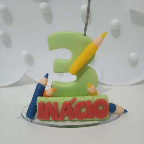 Vela Decorada com Tema Lápis de Biscuit para Festa Infantil