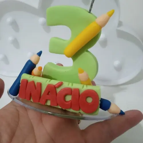 Vela Decorada com Tema Lápis de Biscuit para Festa Infantil