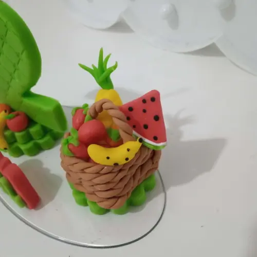 Vela Frutinhas com Cesta de Frutas e Nome de Biscuit