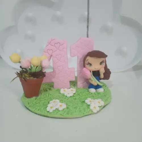 Vela Personalizada com Vaso de Tulipas e Boneca Festa Adulto