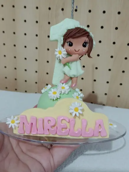 Vela Personalizada Topo de Bolo Menina Margaridas de Biscuit