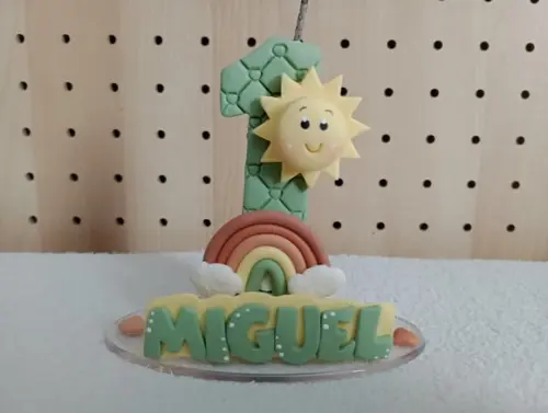 Vela Primeira Volta ao Sol com Arco-íris Boho de Biscuit