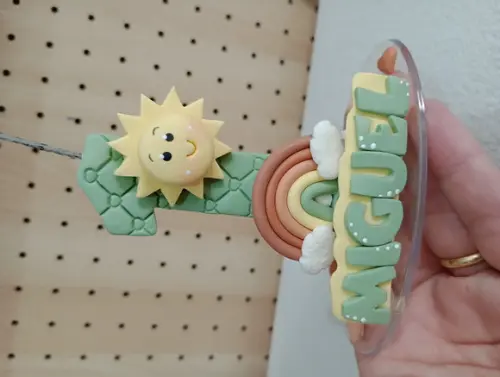 Vela Primeira Volta ao Sol com Arco-íris Boho de Biscuit