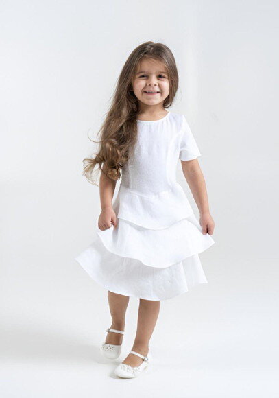 Vestido Branco em Linho, Saia Midi em Camadas