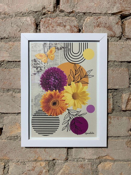 Quadro com Moldura Colagem Floral Lilás 33x24cm