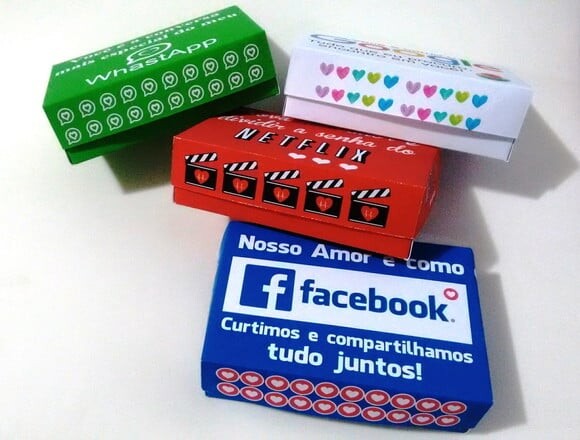 Arquivo Silhouette Caixas Redes Sociais Namorados