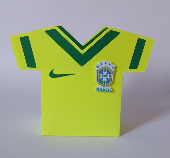Arquivo Silhouette Caixinha Camisa com Manga Futebol Brasil