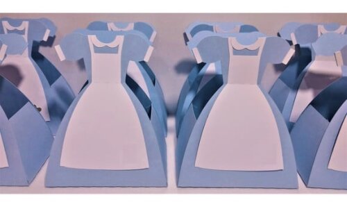 Arquivo de Corte Caixa Vestido Alice Pais das Maravilhas
