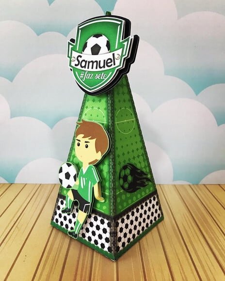 Arquivo Silhouette Caixa Piramide Futebol Copa do Mundo