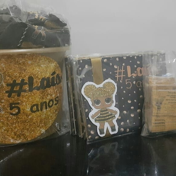 Convite + Individual + Balinha Lol Surprise Bee 10 Unidades