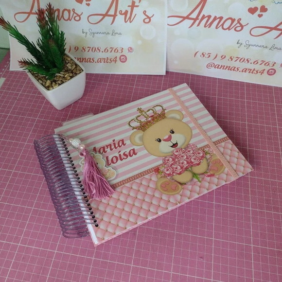 Livro do Bebe Ursa Realeza Rosa