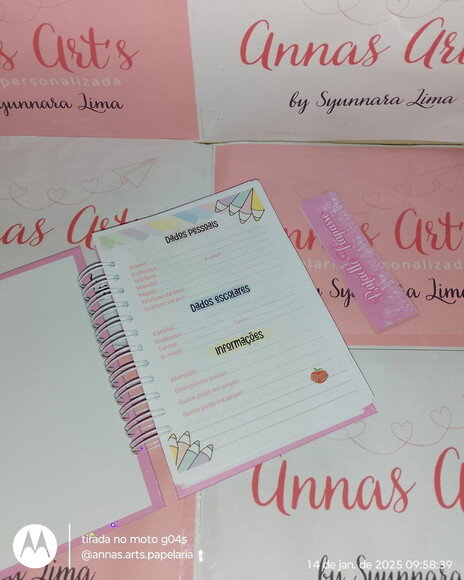 Agenda Escolar Alfabeto Floral Rosa e Branco 2026