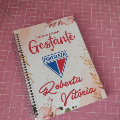 Caderneta de Gestante Floral com Simbolo do Futebol