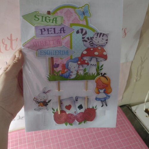 Topo de Bolo Alice no Pais das Maravilhas