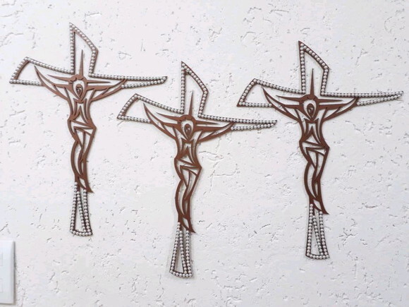 Crucifixo estilizado 35cm