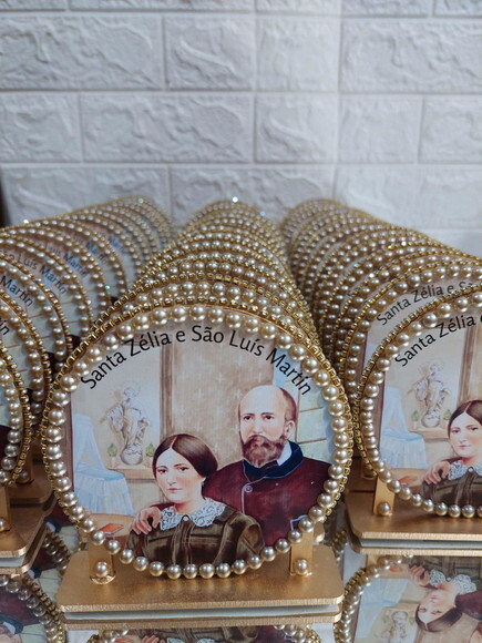 Enfeite de Mesa de São Luis e Santa Zélia