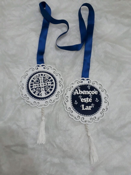 Escapulário de porta com Medalha de São Bento
