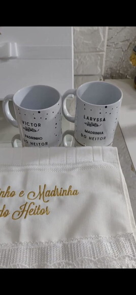 Kit Batizado: Caixa, Toalha,santa e 2 Canecas Personalizadas
