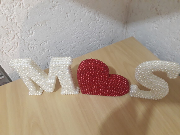 Letras / Iniciais com coração de MDF com pérolas