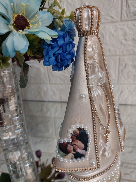 Nossa Senhora Aparecida 20 cm com Fotos da Família