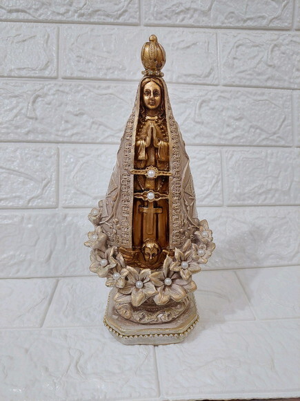 Nossa Senhora Aparecida com flores, 20 cm.