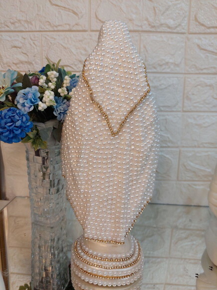 Nossa Senhora das Graças 30cm Pérolas