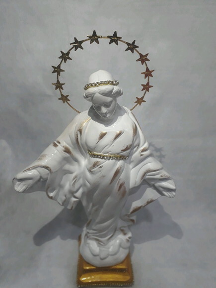 Nossa Senhora do Sorriso com resplendor