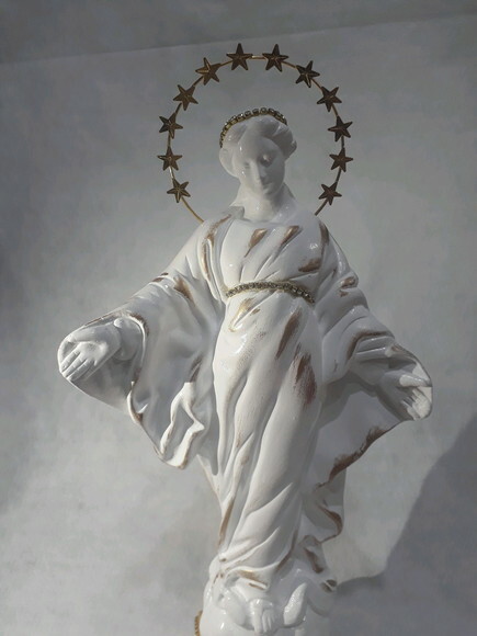 Nossa Senhora do Sorriso com resplendor