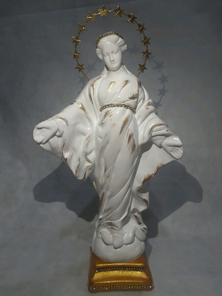 Nossa Senhora do Sorriso com resplendor