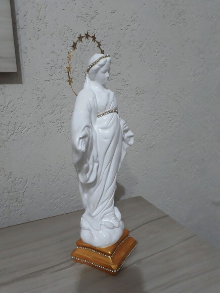 Nossa Senhora do Sorriso com resplendor..