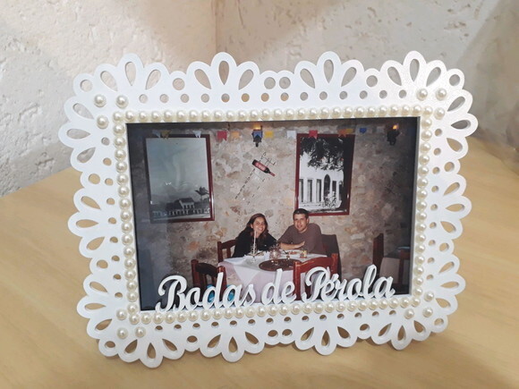 Porta Retrato de MDF com pérolas para Bodas/Casamento