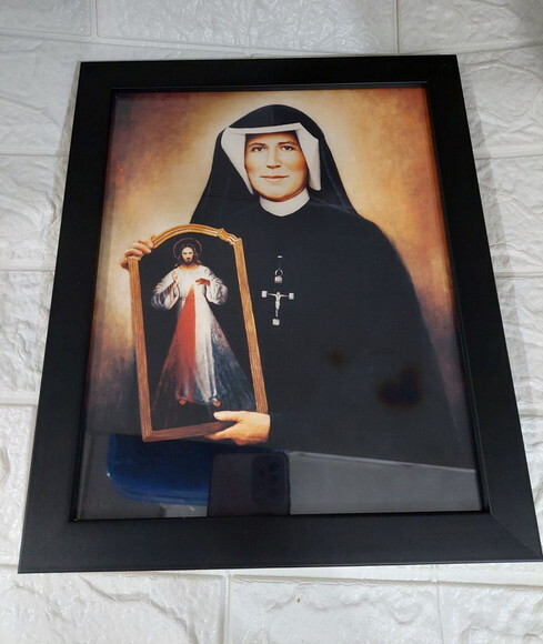 Quadro de Santa Faustina com Jesus Misericordioso