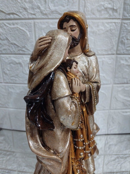 Sagrada Família de Nazaré , o Beijo de José , Casamento