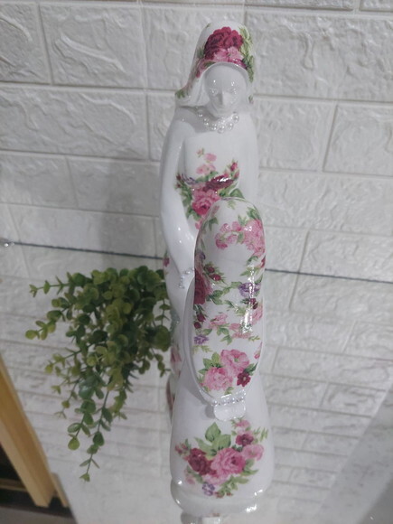 Santa Ana Moderna, 30cm.