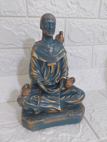 São Francisco Meditando