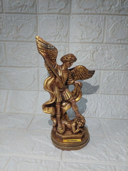 São Miguel Arcanjo 20 cm .