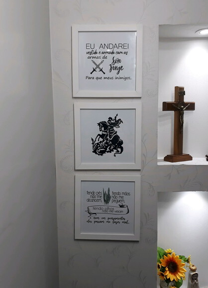 Trio de quadros com oração de São Jorge