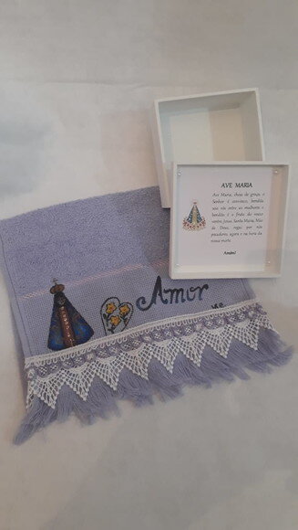 Caixa de Nossa Senhora com Toalha e Oração.