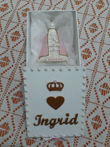 Caixa personalizada com Nossa Senhora Aparecida Baby Rosa